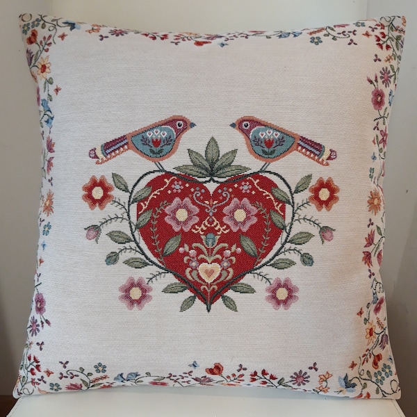 Housse de coussin tapisserie jacquard crème cœur rouge 45 x 45 cm. Déco d'intérieur tendance - coussin décoratif