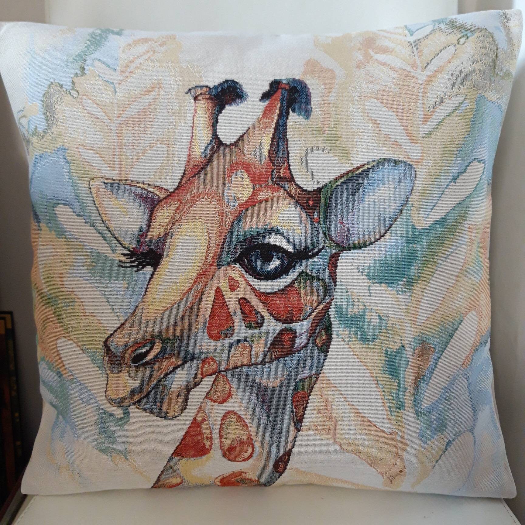 Housse de Coussin Tapisserie Jacquard Tête Girafe Aquarelle 45x45 cm. Déco Tendance - Déco Crémaillè