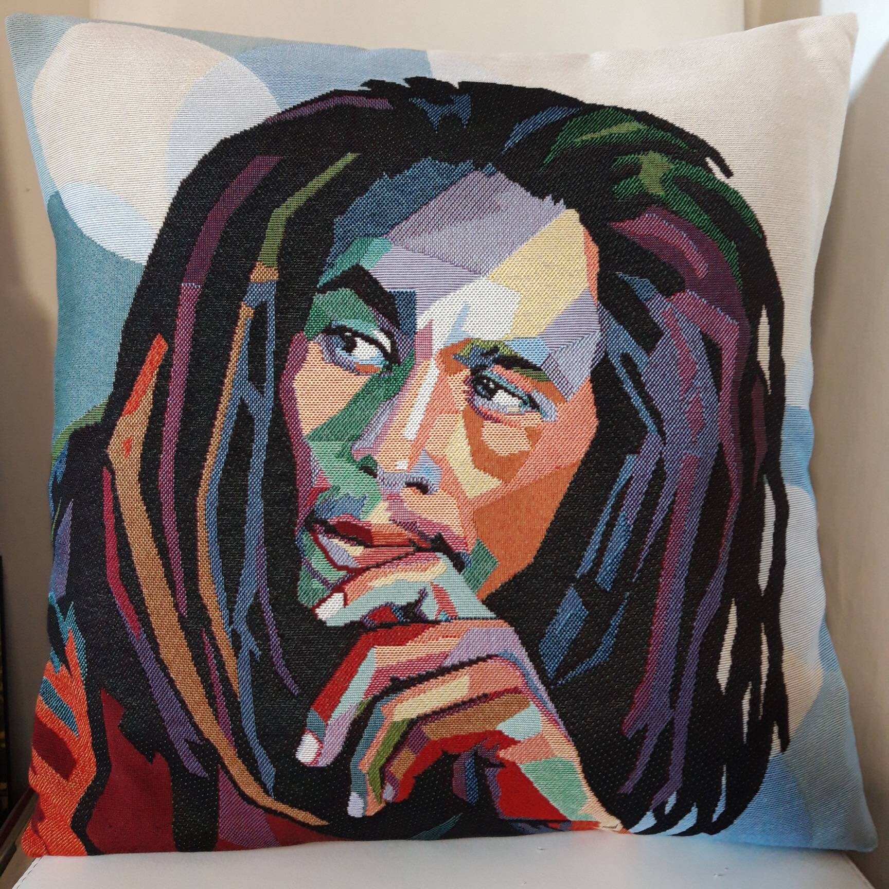 Housse de Coussin Tapisserie Jacquard Bob Marley 45x45 cm. Déco d'intérieur Tendance - Déco Crémaill