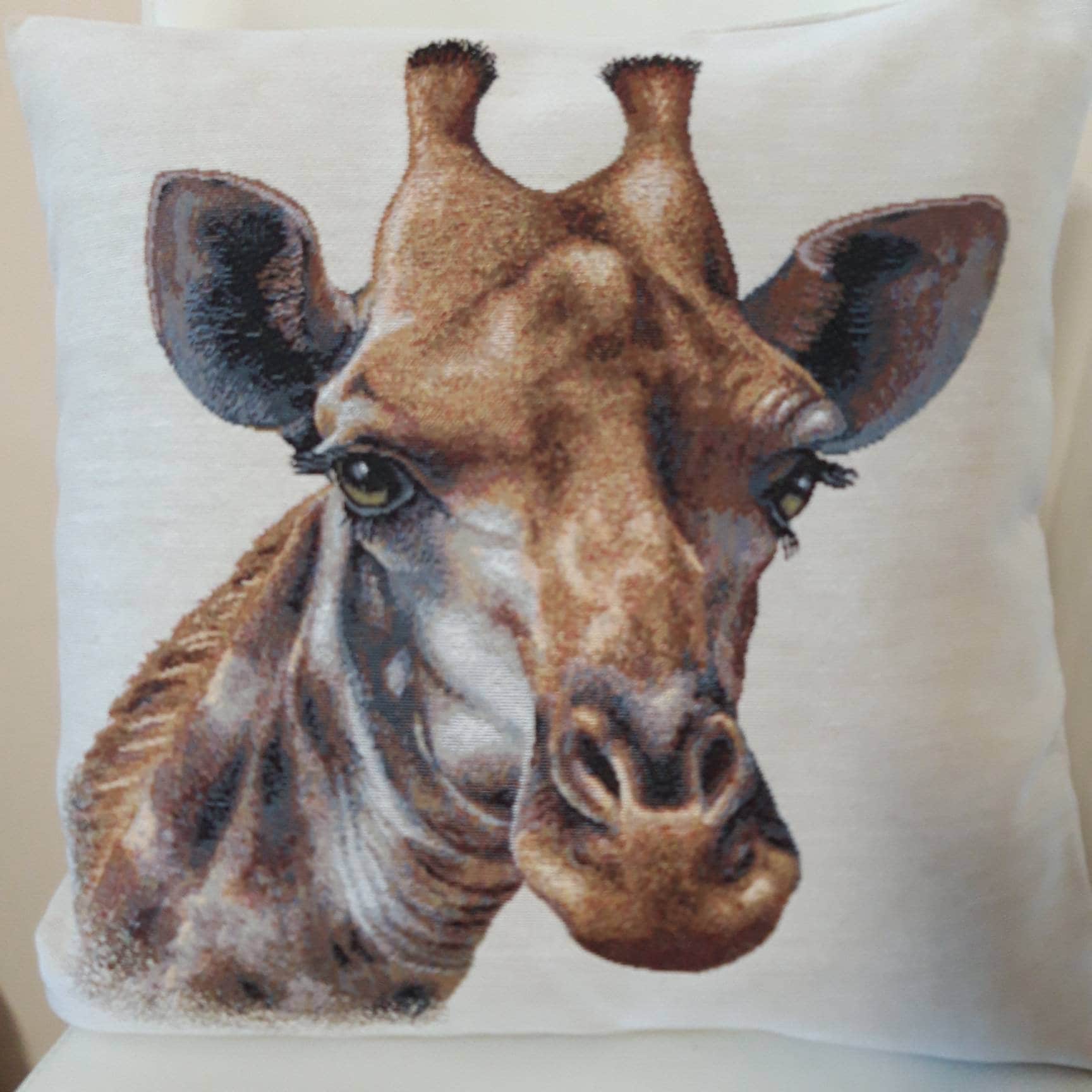 Housse de Coussin Tapisserie Jacquard Tête Girafe 45x45 cm. Déco d'intérieur Tendance - Déco Crémail
