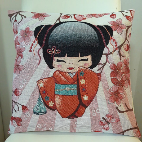 Housse de coussin tapisserie jacquard poupée kokeshi 2 45 x 45 cm. Deco d'intérieur tendance - crémaillère - anniversaire