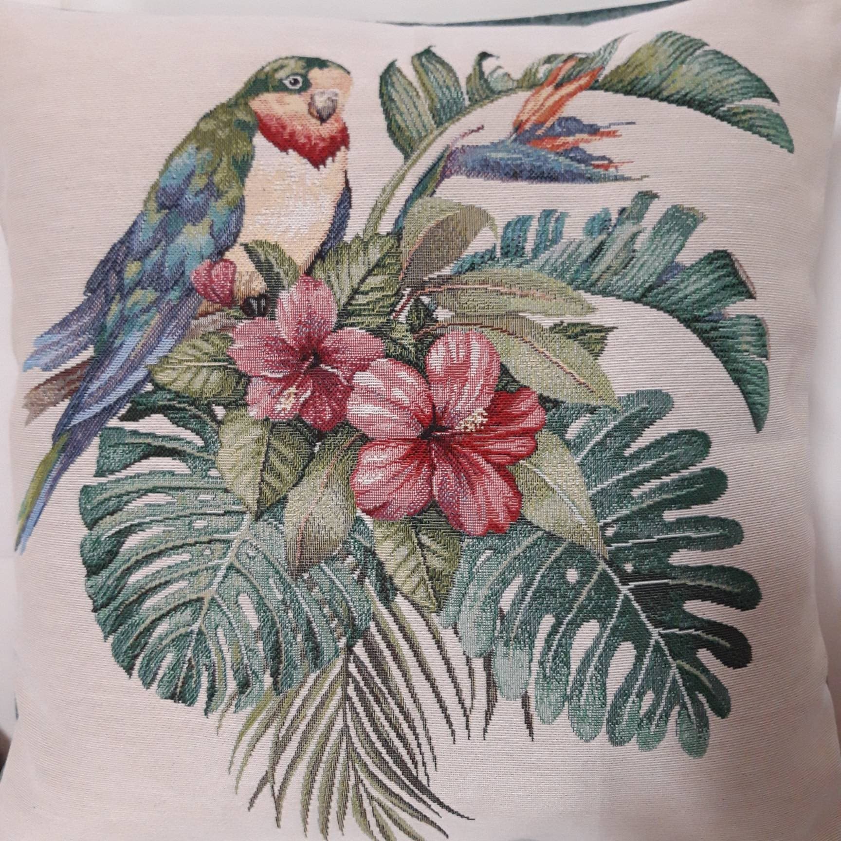 Housse de Coussin Tapisserie Jacquard Perruche Décor Exotique 45x45 cm. Déco d'intérieur - Déco Crém