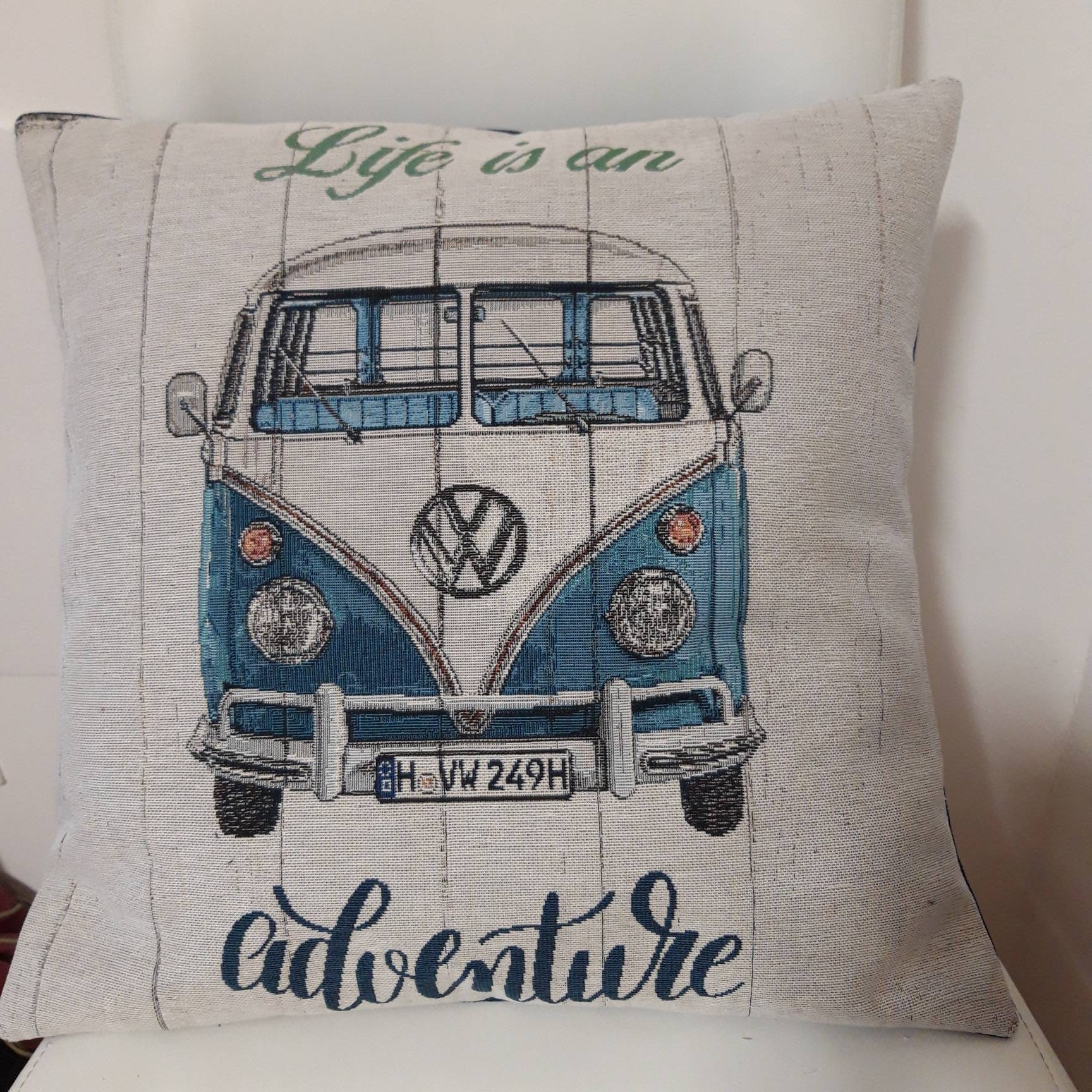 Housse de Coussin Tapisserie Jacquard Motif Placé Van Wv 45x45 cm. Déco d'intérieur - Déco Crémaillè