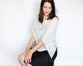 poncho made of 100% linen, transparent linen fabric in e'cru color