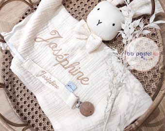 Cremefarbene Hasenbox + personalisierter Schnullerclip aus Baumwolle / bestickter Vorname / Bio-Baumwolle
