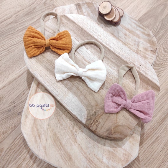 Set of magic headband knots