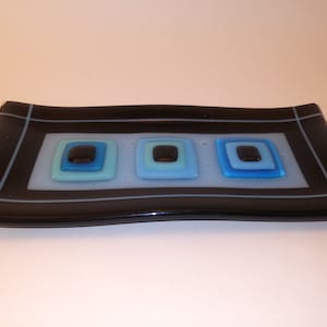 Beautiful fused glass dish plate decorative