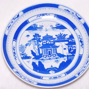Vintage Collectible Zhongguo Jingdezhen Temple Motif Pattern Blue & White Chinese Large Bowl Dish