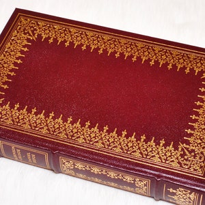 Vintage Collectible Robinson Crusoe Daniel Defoe Oxford Press Book