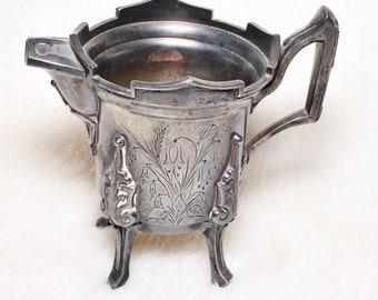 Antique Collectible Meriden Silver Plated 1404 Quadruple Plate Creamer
