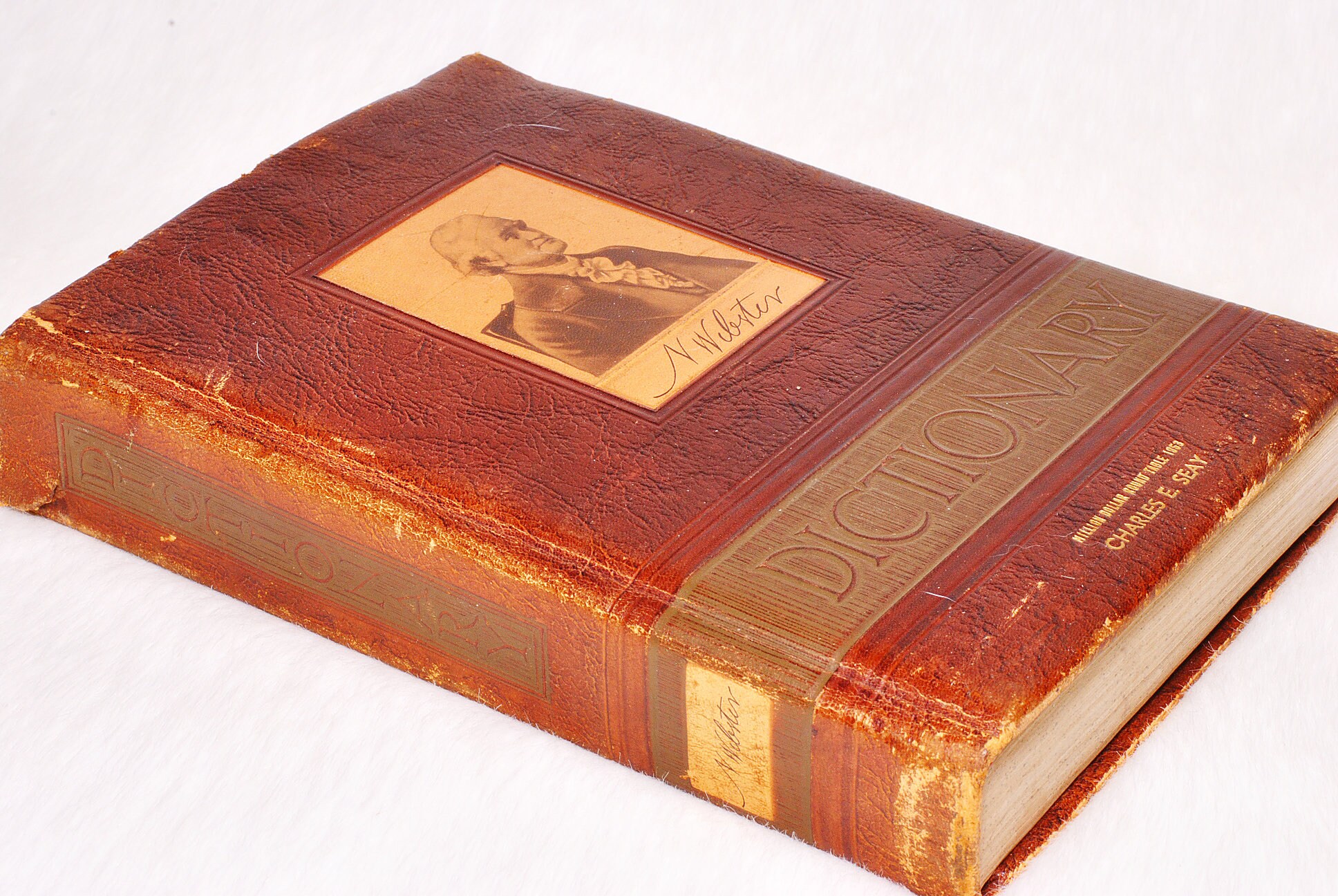 Vintage 1953 Webster's New Collegiate Dictionary Second Edition