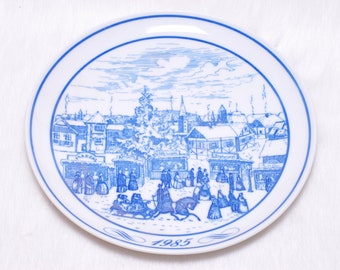 Vintage 1985 Hutschenreuther German Porcelain Christmas Plate