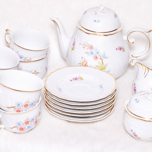 Vintage Collectible Hungary 15 Piece Hollohaza Pannonia Porcelain Tea Set