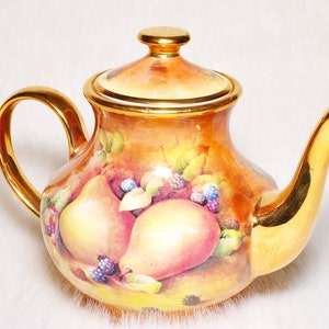 Vintage Collectible Royal Winton Fruits Teapot Royal Victorian Fine Earthenware Staffordshire England Hand Painted Artist Singed