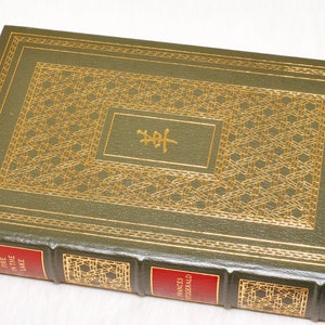 Vintage Collectible Fire in the Lake Frances Fitzgerald Franklin Library Book
