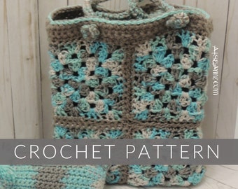 Könnte beinhalten: Häkelmuster für eine blaue, braune und beigefarbene Einkaufstasche mit einer passenden kleineren Tasche. Die Tasche ist aus Granny Squares gefertigt und hat einen gehäkelten Henkel.