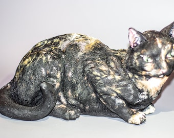 Tortoiseshell Cat Urn Ashes *Cremation Statue Tortie Loss Custom Paint *Unique Pet Memorial *Feline Funeral Casket *Garden Burial Keepsake