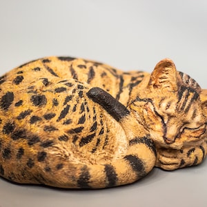 Bengal Cat Urn Custom Paint *Keepsake Memorial Pet Ashes *Cremation Statue Spotted Animal *Unique Funeral Casket *Sculpture Sympathy Gifts