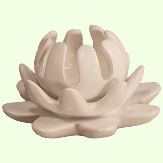 Ceramic Lotus Petals Style Flower Candle Holder Tea Lights Holder Home /& Table top Decoration Pretty Houseware White
