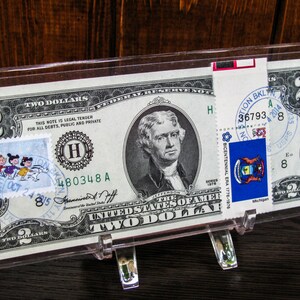 Banconota da due dollari del 1976 *Francobollo da 2 dollari *Federal Reserve *Valuta cartacea *Decorazione di Capodanno *Collezione Charlie Brown *Regalo di Natale per un amico