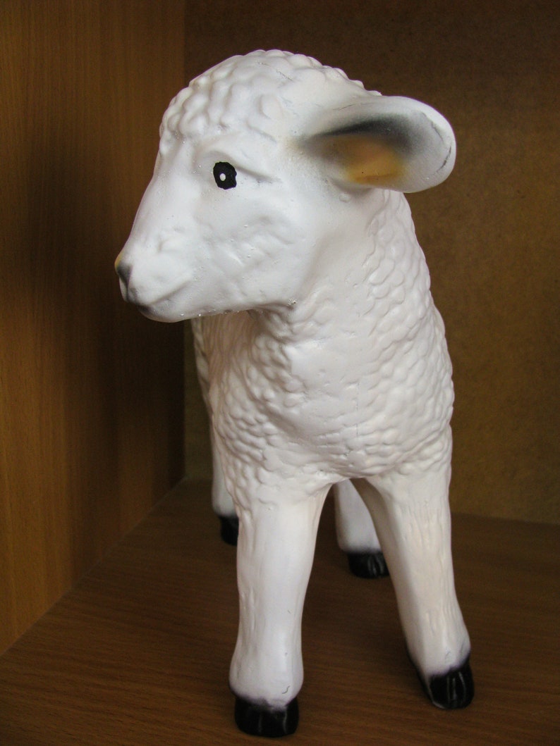 garden sheep statue