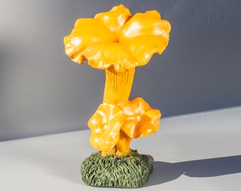 Chanterelle Mushroom Figurine *Statue Garden Decor *Sculpture Outdoor *Plant Artificial *Forest Realistic Ornament *Backyard Family Gifts