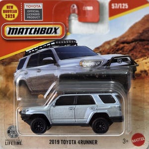 2019 Toyota 4RUNNER Escala 1:64 DIECAST