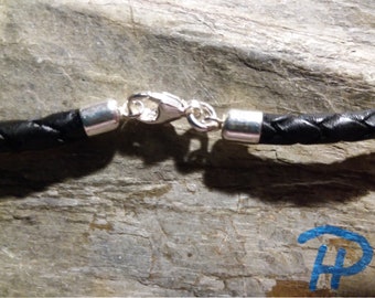 Leather cord 4 mm, black braided with 11 mm snap clasp in sterling silver.