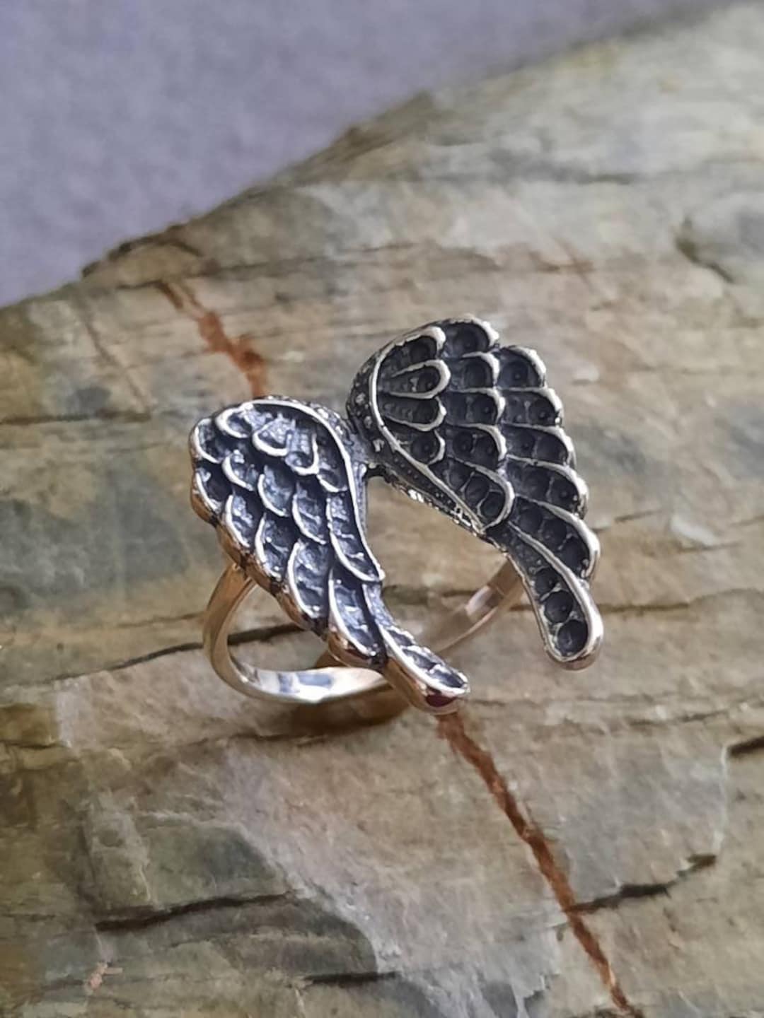 Anello in Argento 925‰ doppie ali d'angelo con piume in rilievo