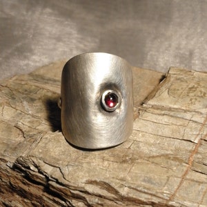 Bague bijoux couverts en argent 800/ avec grenat, rhodolite image 1