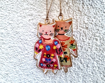 Folk cat pendant