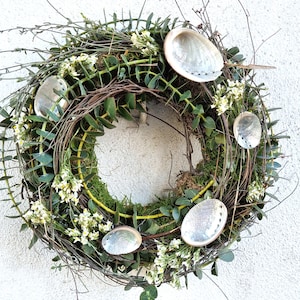 Summer wreath - moss wreath eucalyptus with thyme shells and white sea lavender