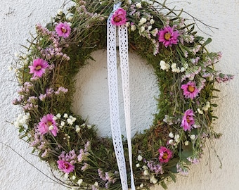 Summer wreath with eucalyptus - sea lavender - gypsophila - thyme - rhodanthe - cottage style