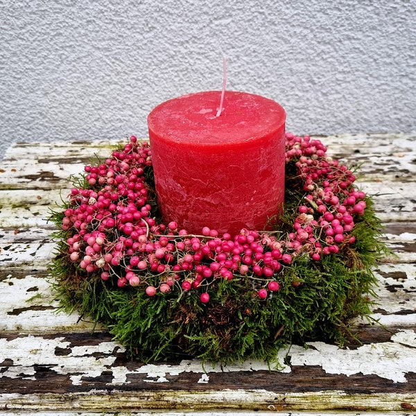 Adventsgesteck weihnachtlicher Moos Kranz mit Kerze Rosa Pfeffer Tischkranz