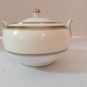 Wedgwood Bone China Sugar Bowl w/Lid