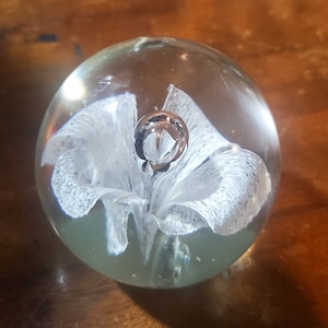 Vintage Air Bubble Flower Studio Art Glass Paperweight Decor White Flower Floral Collectible