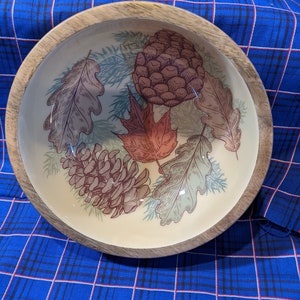 FREE SHIPPING- Vintage Lacquered Mango wood 6&quot; Bowl with Fall Themed Interior