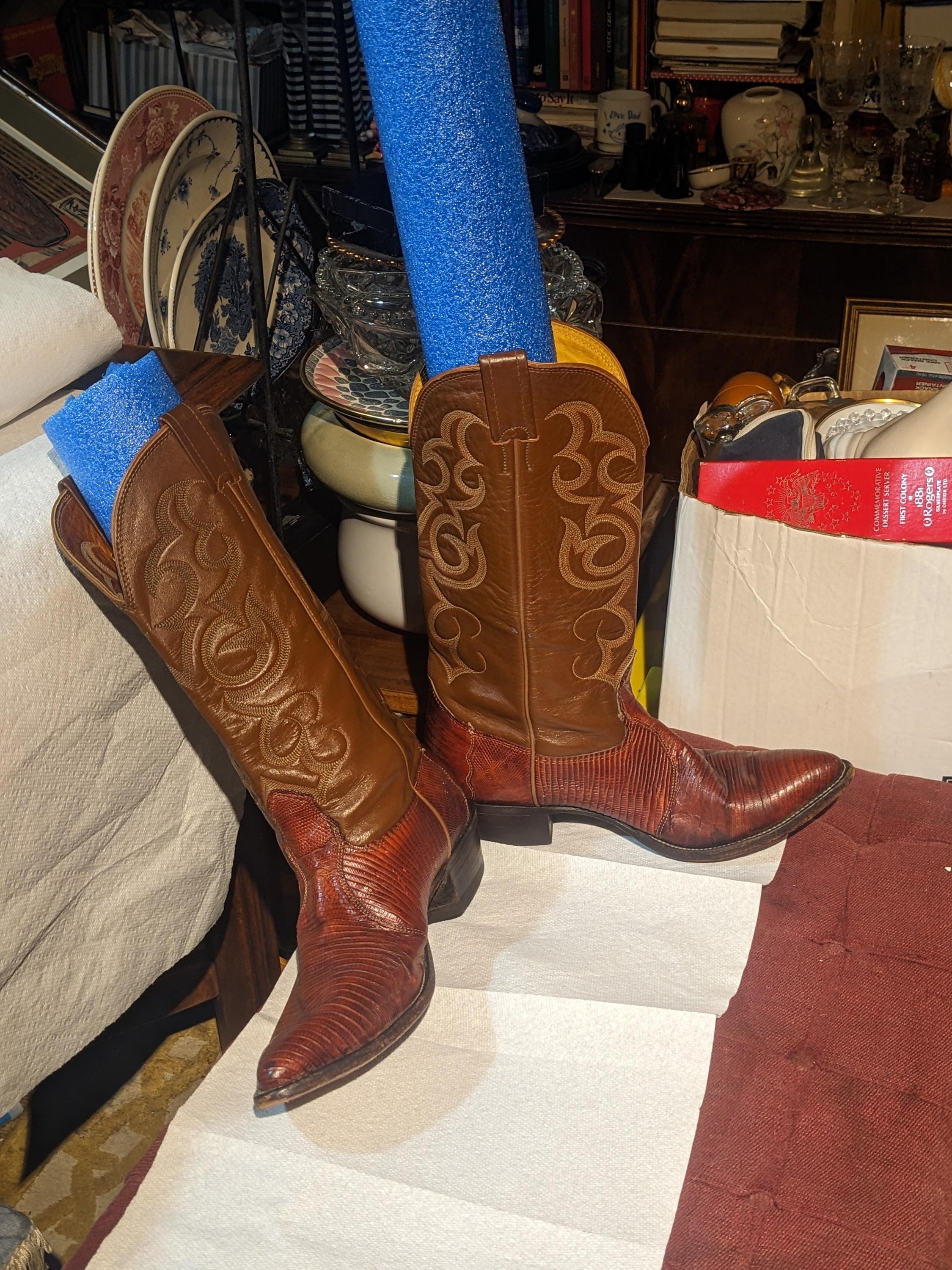 FREE SHIPPING- Vintage Lizard Leather Cowboy Boots With 