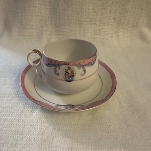 Vintage Noritake Japan 1910s Floral  tea cup and saucer set.