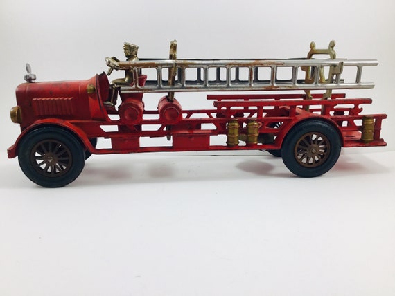 hubley cast iron fire truck