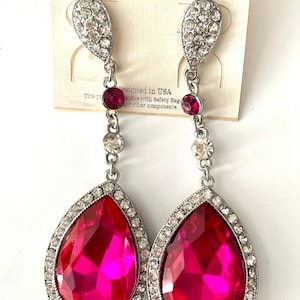 Pendientes colgantes con forma de lágrima de color rosa intenso, joyas glamurosas de los años 90 sin usar, todavía en su tarjeta original, pendientes vintage llamativos y grandes