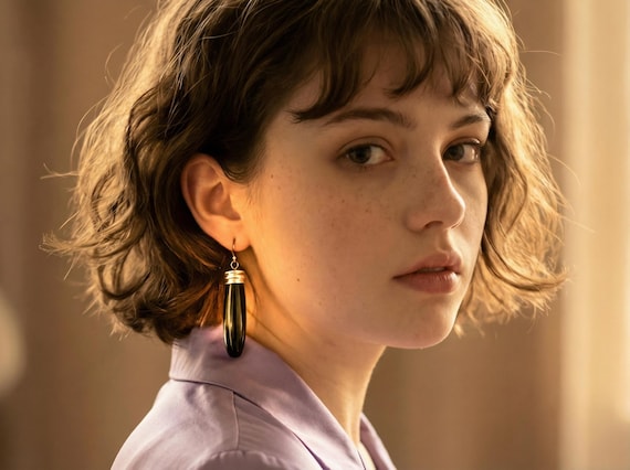 Y2K Shiny Dangles, Millennial Glamour Jewelry, Vintage Earrings