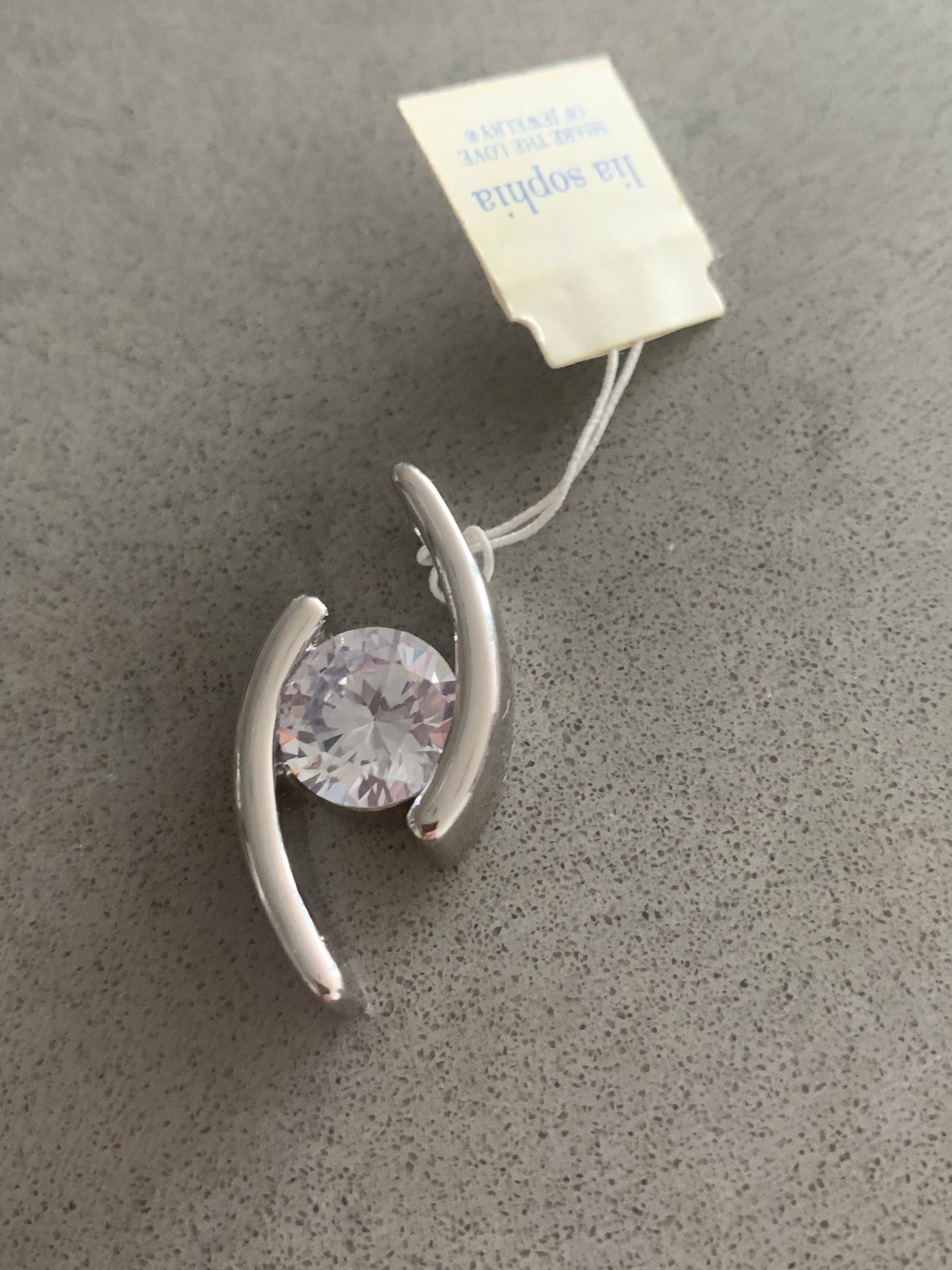 Make Your Own Minimalist Faux Diamond Necklace, DIR Jewelry, Modernist