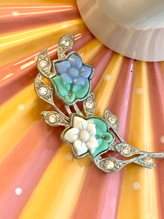 1940s Art Deco Floral Lapel Pin, Baby Blue and Wh… - image 7