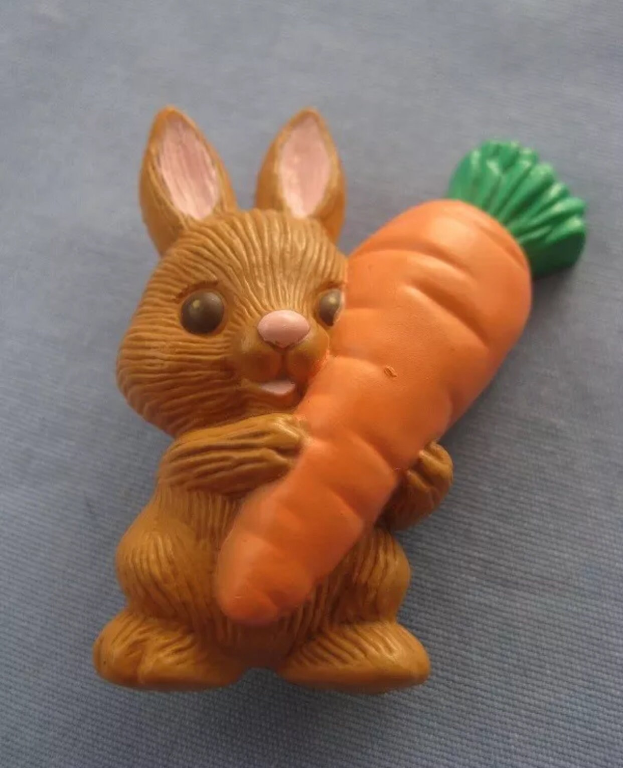 Charming Vintage Hallmark Bunny holding Carrot Brooch, Rabbit Unisex