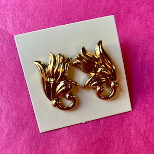 Vintage Avon Tulip Earrings, Art Deco Shiny Golden Flowers, Cottage Core Dainty Studs, or Gift for sweetheart or mom!