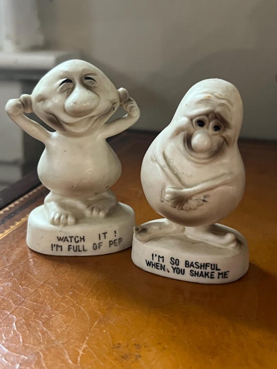 Vintage Novelty Salt and Pepper Shakers • Geneva-on-the-Lake Tourism Knick Knack