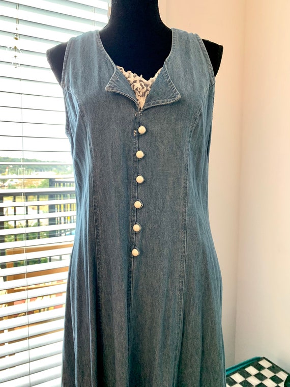 Vintage Denim Dress with Lacy Insert and Curvy Co… - image 10