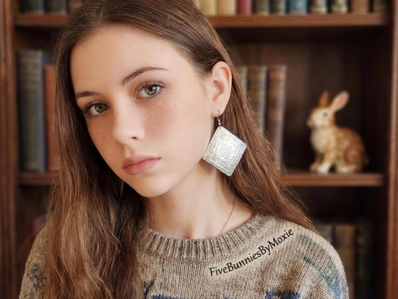 Y2K Shiny Dangles, Millennial Glamour Jewelry