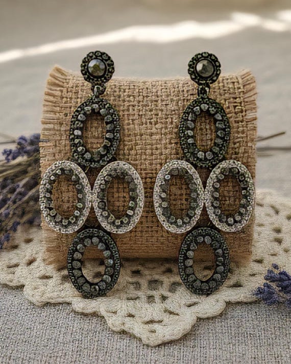 Y2K Gunmetal Rhinestone Dangle Earrings Vintage Glam Linked Oval Drops